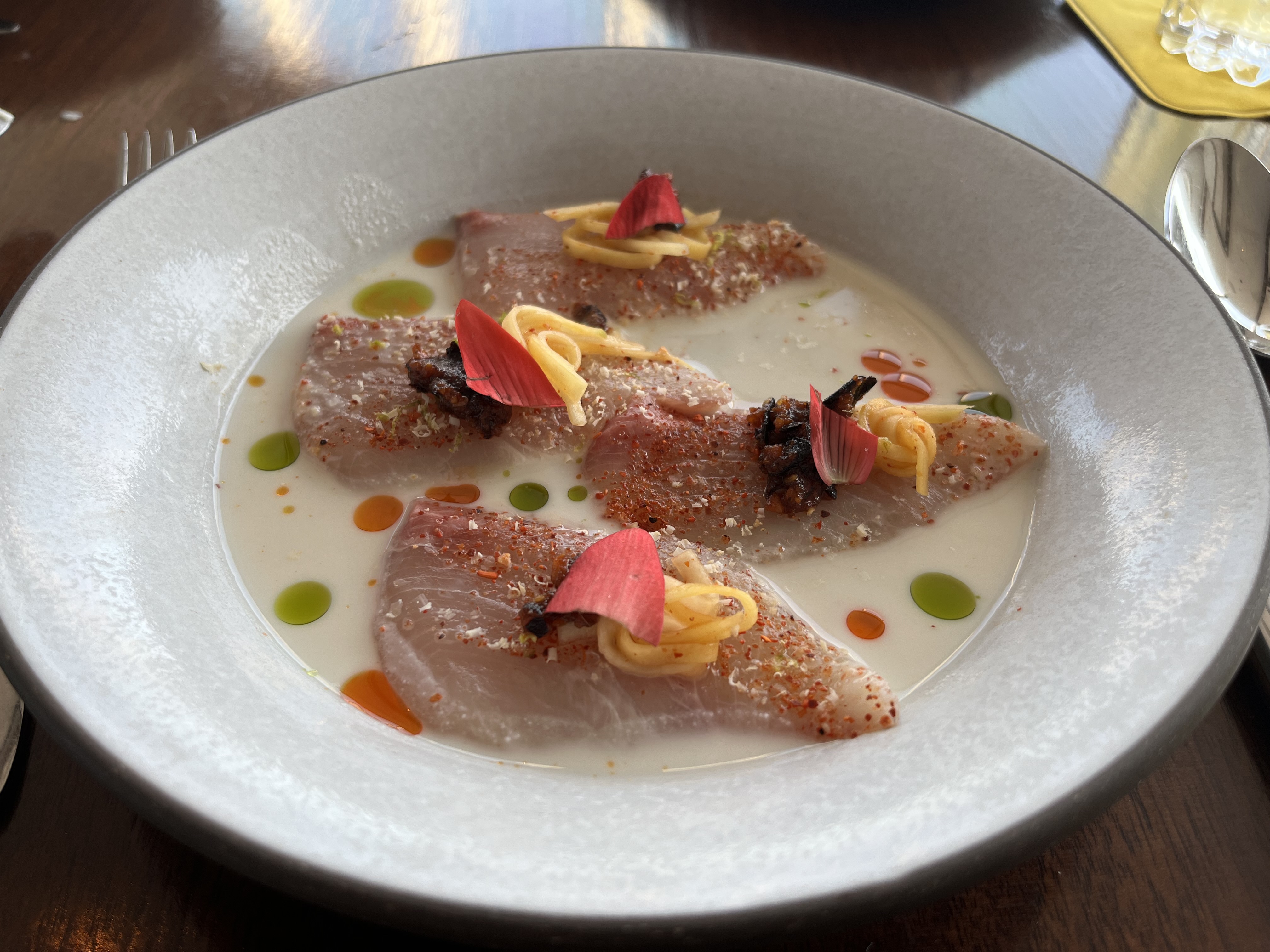 ハマチのクルード at Manhatta, NYC